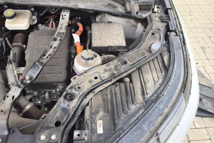 Used BYD Frigate 07 2023 DM-p 175 km Four-Wheel Drive Flagship Model Engine Bay Left