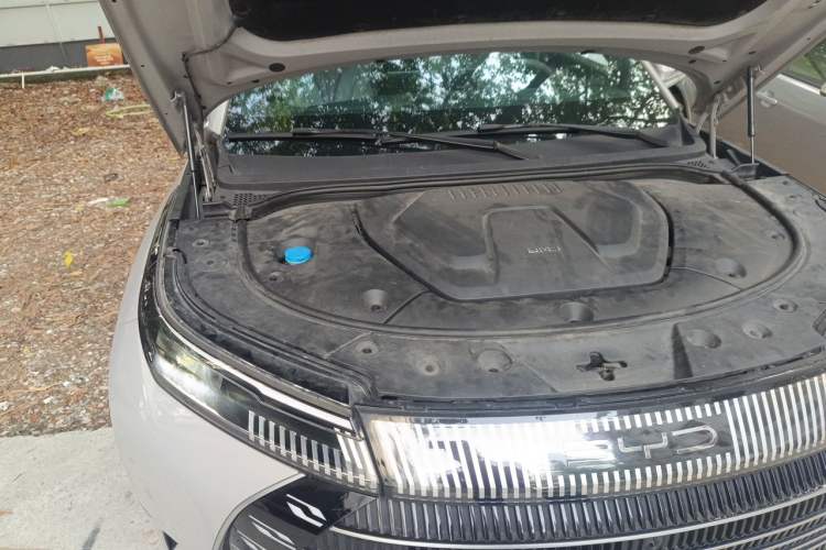 Used BYD Frigate 07 2023 DM-i 100KM Flagship Model Engine Bay Right