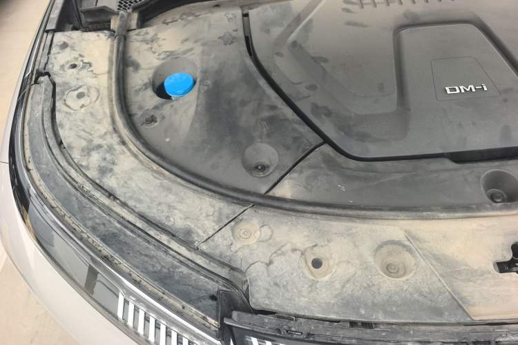 Used BYD Frigate 07 2023 DM-i 100KM Flagship Model Engine Bay Right