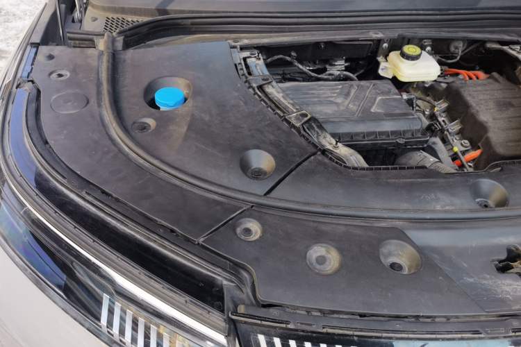 Used BYD Frigate 07 2023 DM-p 175 km Four-Wheel Drive Flagship Model Engine Bay Right