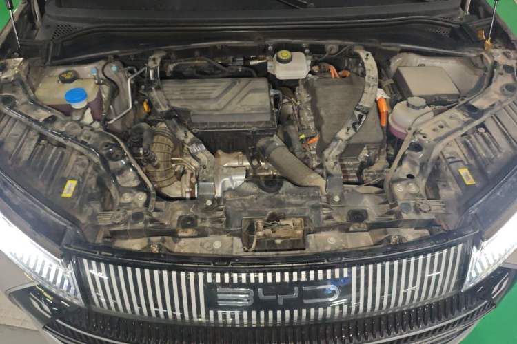 Used BYD Frigate 07 2023 DM-i 100KM Flagship Model Engine Bay
