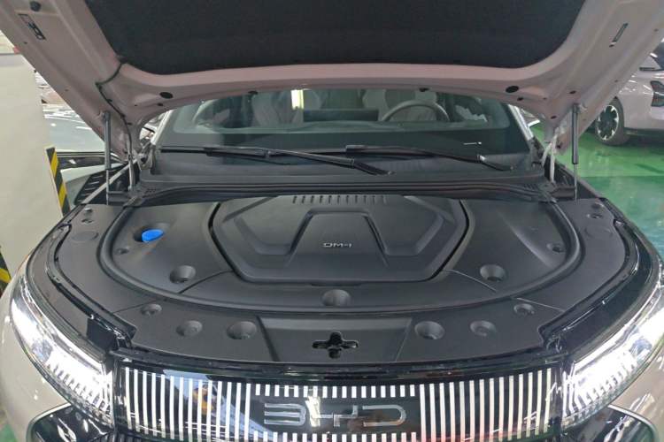 Used BYD Frigate 07 2023 DM-i 100KM Flagship Model Engine Bay