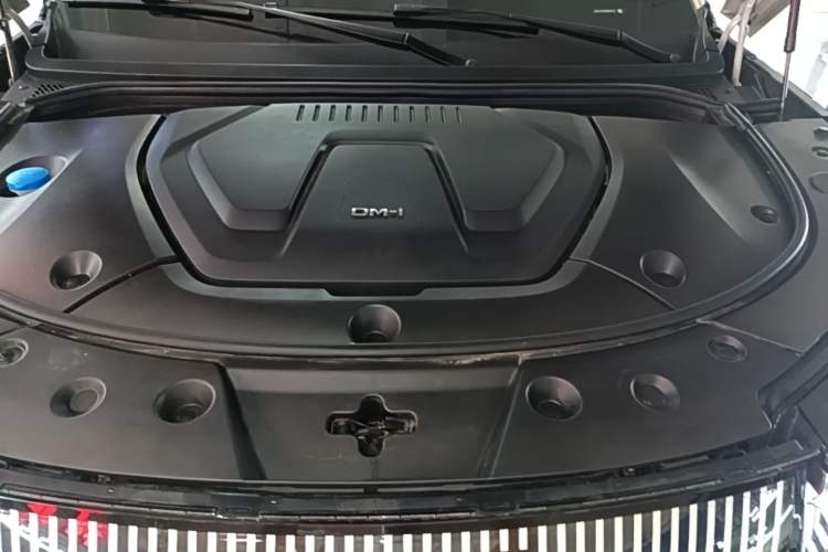 Used BYD Frigate 07 2023 DM-i 100KM Prestige Model Engine Bay