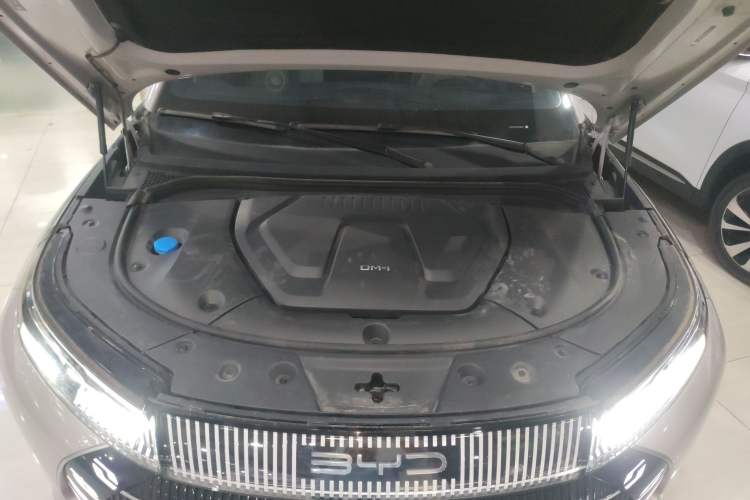 Used BYD Frigate 07 2023 DM-i 205KM Flagship Model Engine Bay