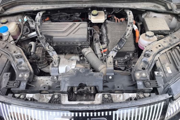Used BYD Frigate 07 2023 DM-p 175 km Four-Wheel Drive Flagship Model Engine Bay