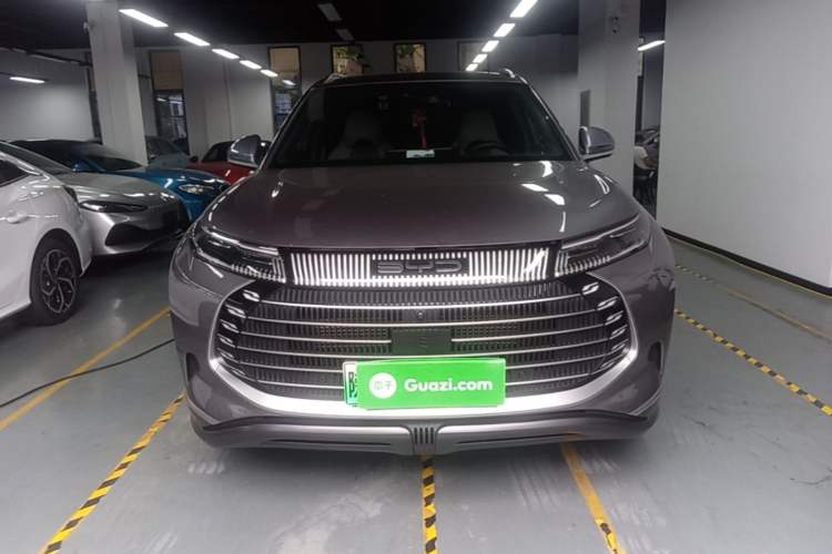 Used BYD Frigate 07 2023 DM-i 205KM Flagship Model Front