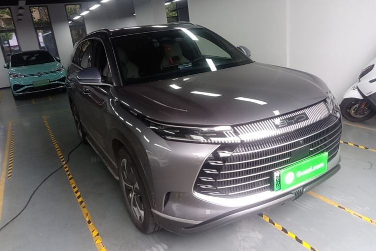 Used BYD Frigate 07 2023 DM-i 205KM Flagship Model Front Right 45 Deg