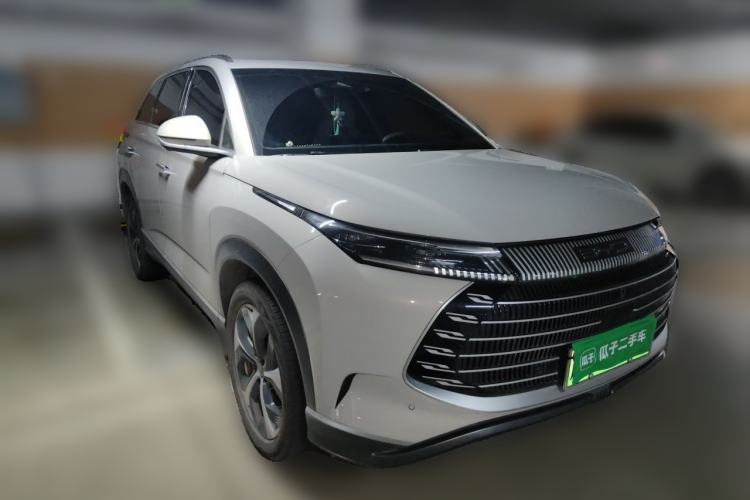 Used BYD Frigate 07 2023 DM-i 100KM Prestige Model Front Right 45 Deg