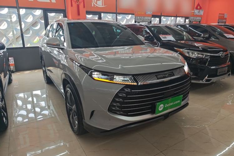Used BYD Frigate 07 2023 DM-i 100KM Flagship Model Front Right 45 Deg