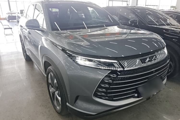 Used BYD Frigate 07 2023 DM-i 100KM Flagship Model Front Right 45 Deg
