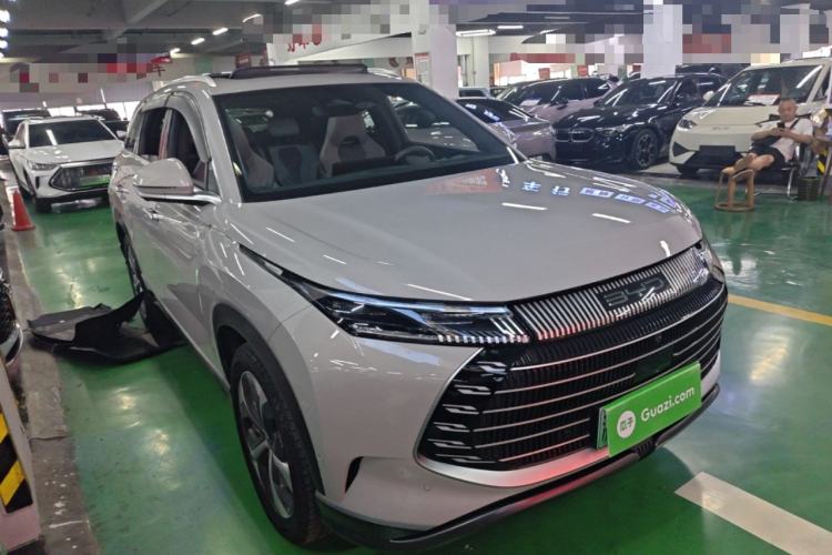 Used BYD Frigate 07 2023 DM-i 100KM Flagship Model Front Right 45 Deg