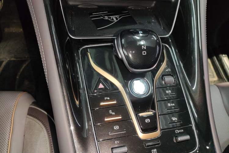 Used BYD Frigate 07 2023 DM-i 100KM Prestige Model Gear Lever