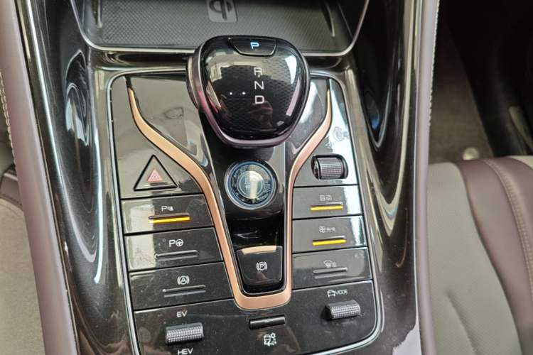 Used BYD Frigate 07 2023 DM-i 205KM Flagship Model Gear Lever