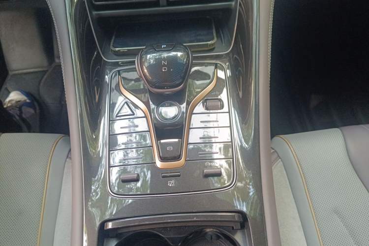 Used BYD Frigate 07 2023 DM-i 100KM Flagship Model Gear Lever