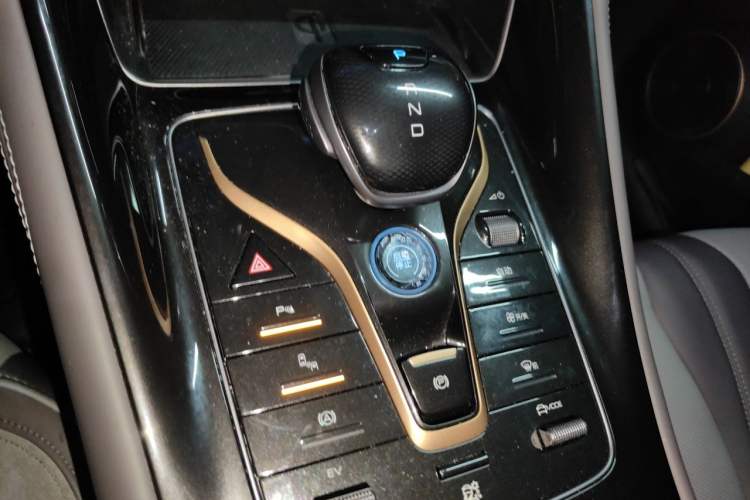Used BYD Frigate 07 2023 DM-i 100KM Prestige Model Gear Lever