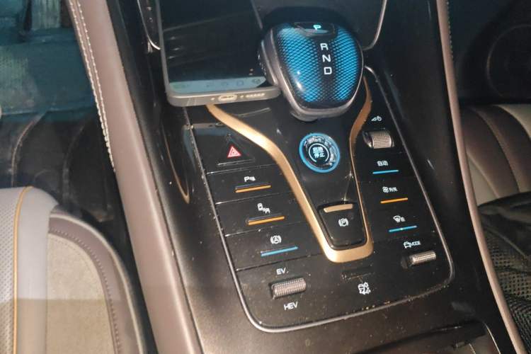 Used BYD Frigate 07 2023 DM-i 205KM Prestige Model Gear Lever