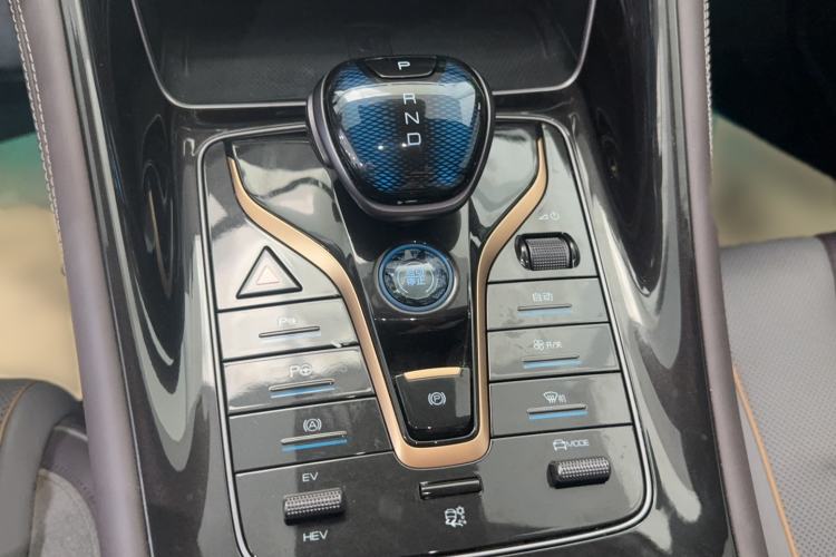 Used BYD Frigate 07 2023 DM-i 100KM Flagship Model Gear Lever