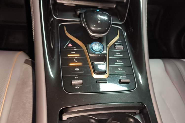 Used BYD Frigate 07 2023 DM-i 100KM Prestige Model Gear Lever