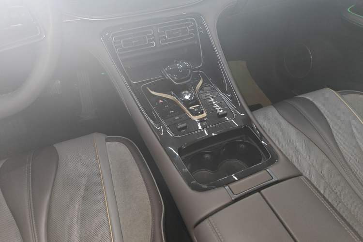 Used BYD Frigate 07 2023 DM-i 100KM Flagship Model Gear Lever