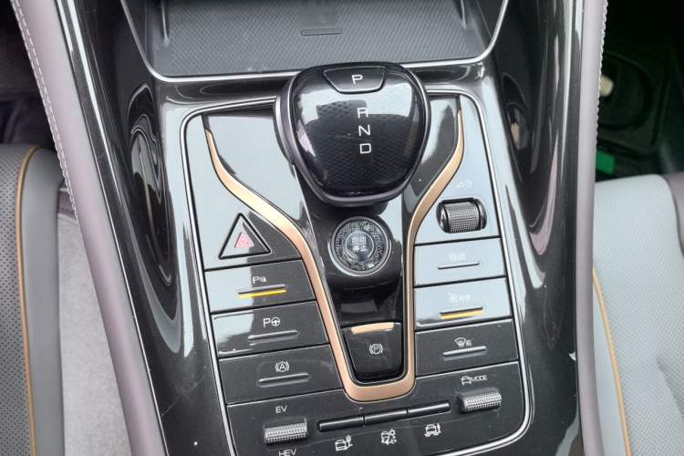 Used BYD Frigate 07 2023 DM-p 175 km Four-Wheel Drive Flagship Model Gear Lever