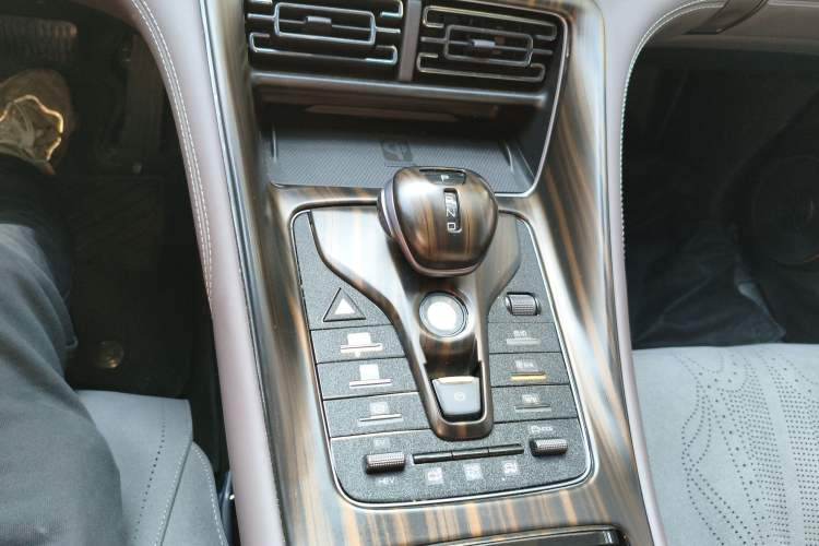 Used BYD Frigate 07 2023 DM-p 175 km Four-Wheel Drive Flagship Model Gear Lever