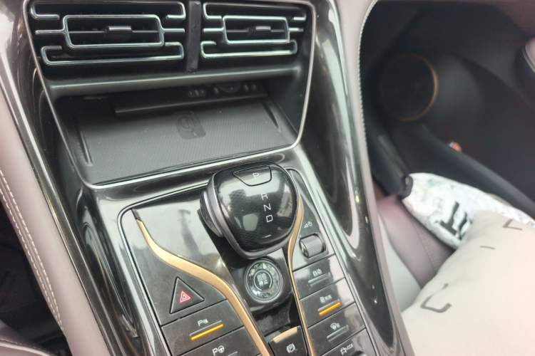Used BYD Frigate 07 2023 DM-i 205KM Flagship Model Gear Lever