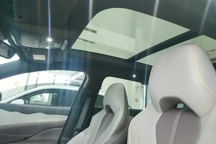 Used BYD Frigate 07 2023 DM-i 205KM Flagship Model Headliner