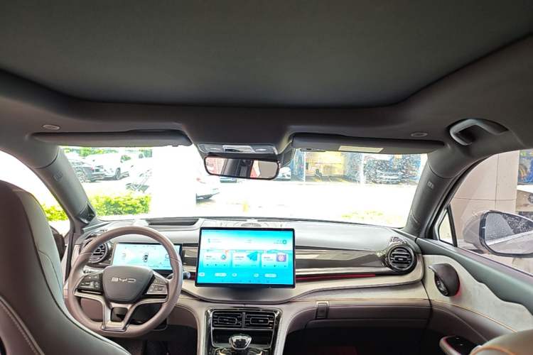 Used BYD Frigate 07 2023 DM-i 205KM Flagship Model Headliner