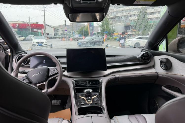 Used BYD Frigate 07 2023 DM-i 100KM Prestige Model Interior 1
