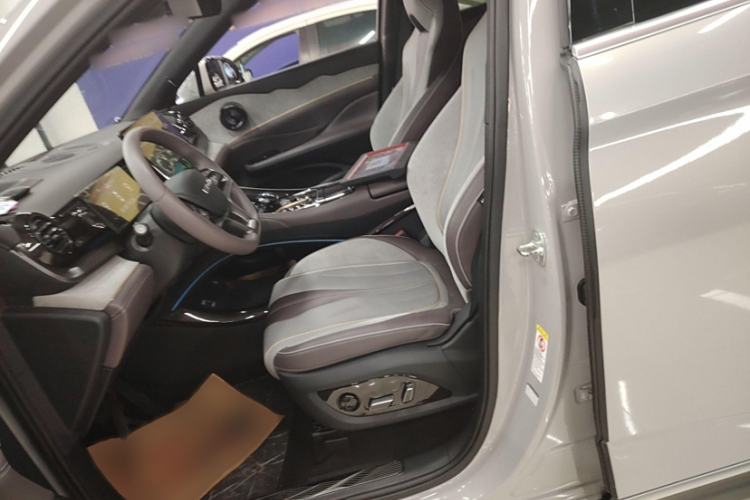 Used BYD Frigate 07 2023 DM-i 100KM Flagship Model Interior 1