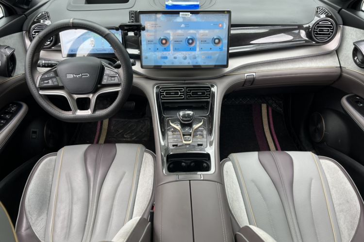 Used BYD Frigate 07 2023 DM-i 205KM Flagship Model Interior 12