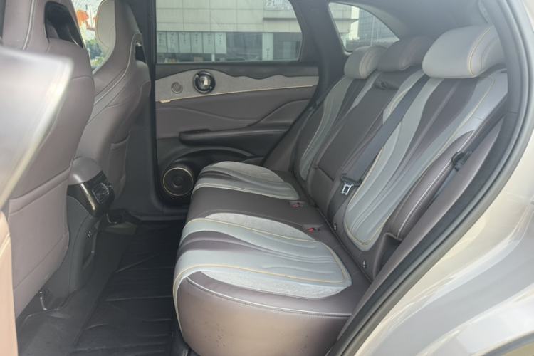 Used BYD Frigate 07 2023 DM-i 100KM Flagship Model Interior 2