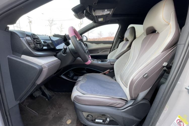 Used BYD Frigate 07 2023 DM-i 100KM Flagship Model Interior 2