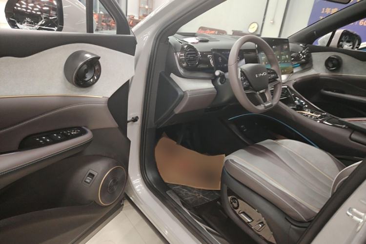 Used BYD Frigate 07 2023 DM-i 100KM Flagship Model Interior 2