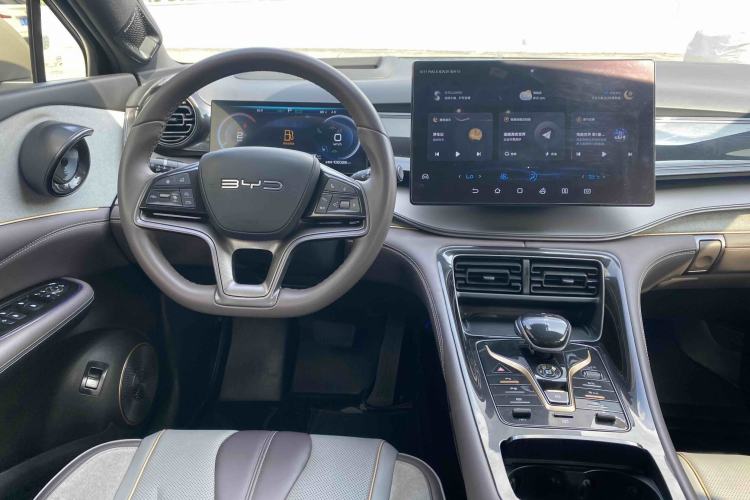 Used BYD Frigate 07 2023 DM-i 205KM Flagship Model Interior 2