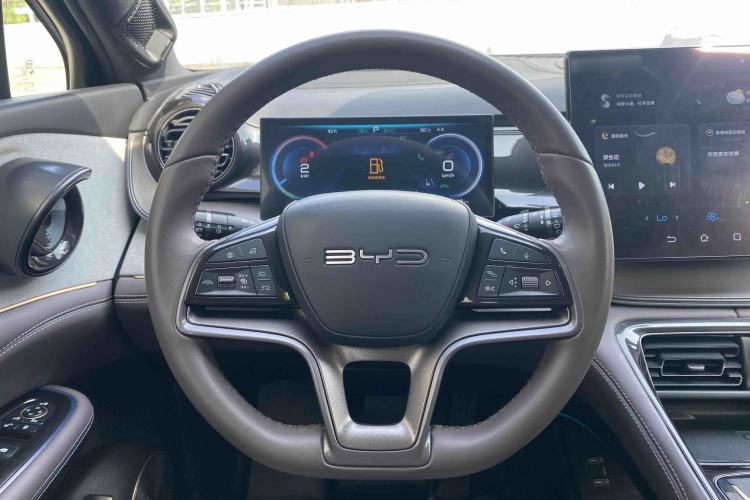 Used BYD Frigate 07 2023 DM-i 205KM Flagship Model Interior 3