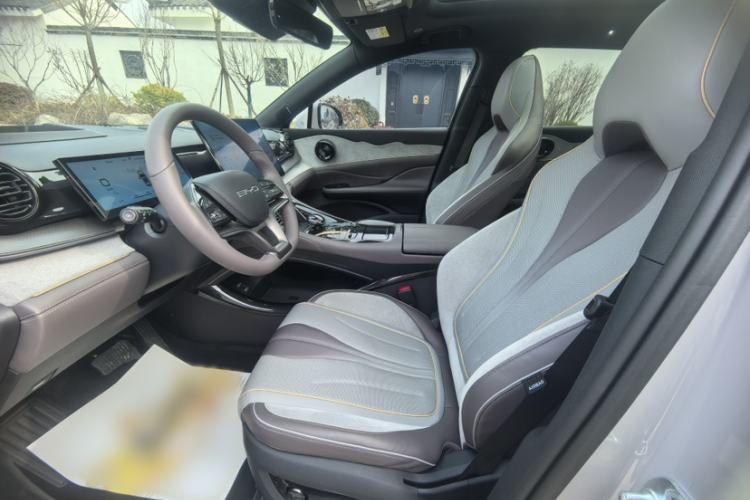 Used BYD Frigate 07 2023 DM-i 205KM Flagship Model Interior 4