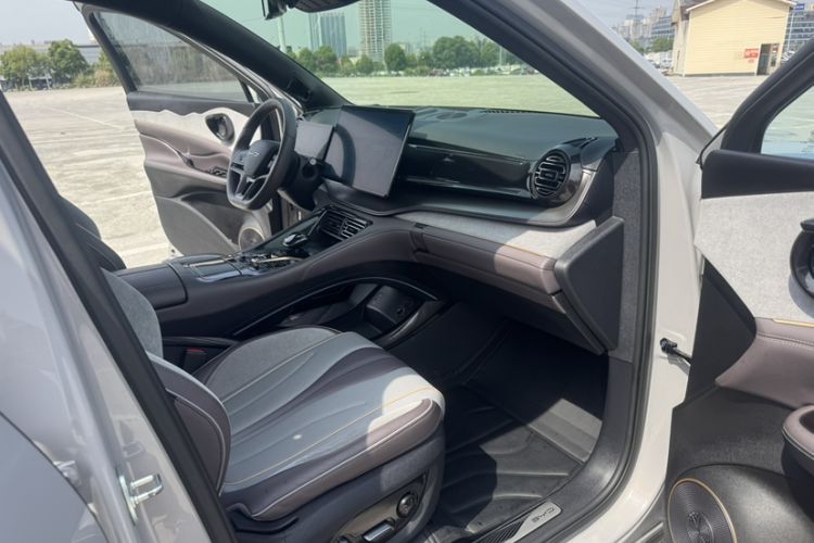 Used BYD Frigate 07 2023 DM-i 100KM Flagship Model Interior 6