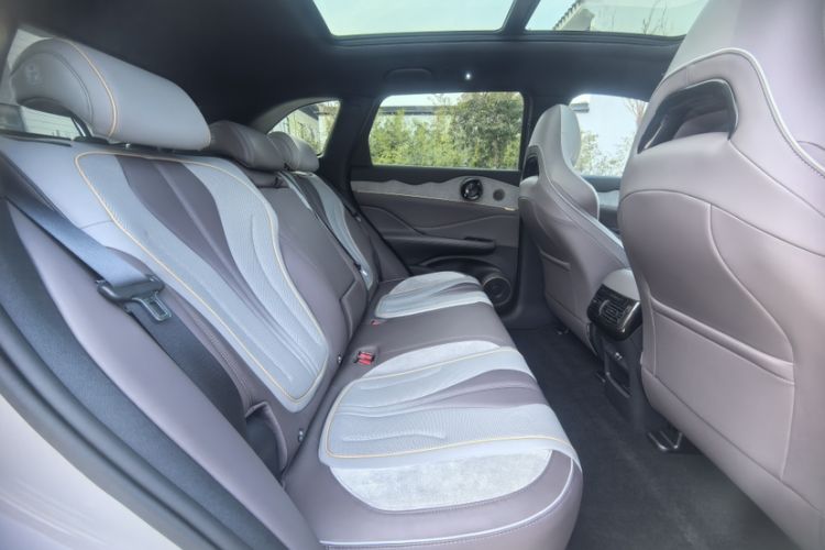 Used BYD Frigate 07 2023 DM-i 205KM Flagship Model Interior 8