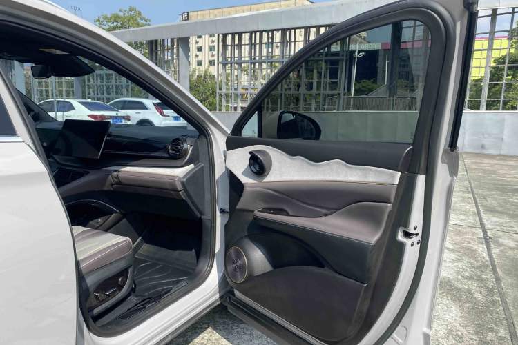 Used BYD Frigate 07 2023 DM-i 205KM Flagship Model Interior 8