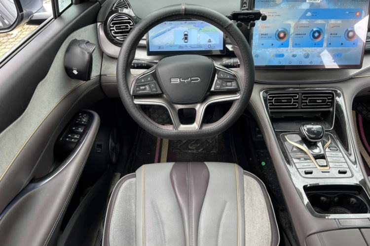 Used BYD Frigate 07 2023 DM-i 205KM Flagship Model Interior 9