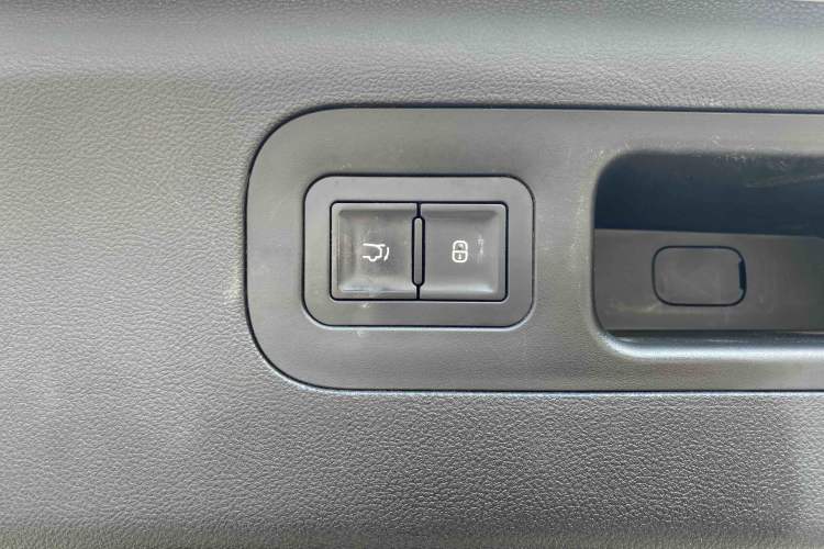 Used BYD Frigate 07 2023 DM-i 205KM Flagship Model Interior 9