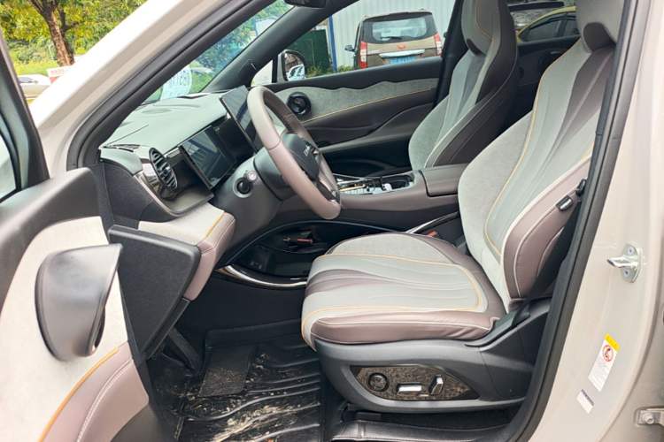 Used BYD Frigate 07 2023 DM-i 205KM Flagship Model Left Front Seat