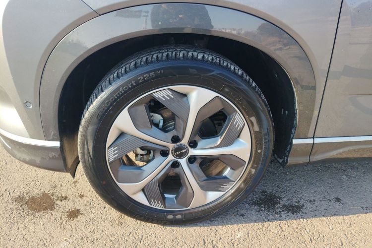 Used BYD Frigate 07 2023 DM-i 205KM Flagship Model Left Front Wheel Hub