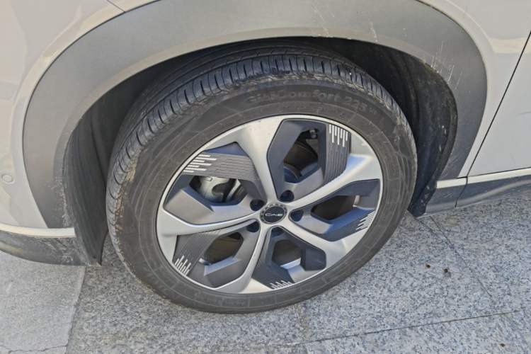 Used BYD Frigate 07 2023 DM-i 205KM Flagship Model Left Front Wheel Hub