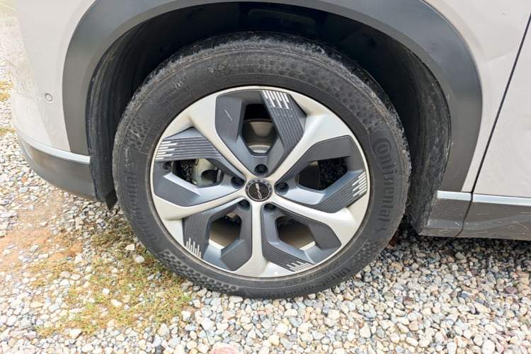 Used BYD Frigate 07 2023 DM-i 205KM Flagship Model Left Front Wheel Hub