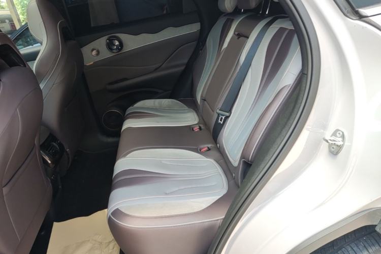 Used BYD Frigate 07 2023 DM-i 205KM Prestige Model Left Rear Seat