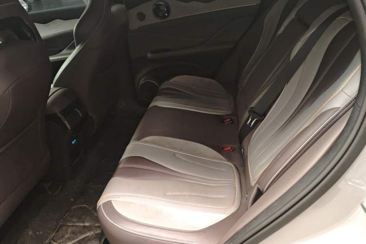 Used BYD Frigate 07 2023 DM-p 175 km Four-Wheel Drive Navigation Model Left Rear Seat