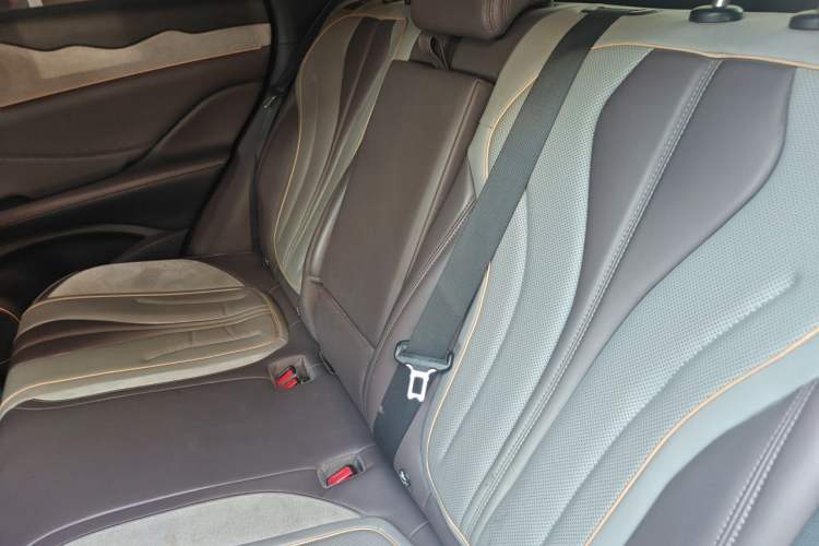 Used BYD Frigate 07 2023 DM-i 100KM Flagship Model Left Rear Seat