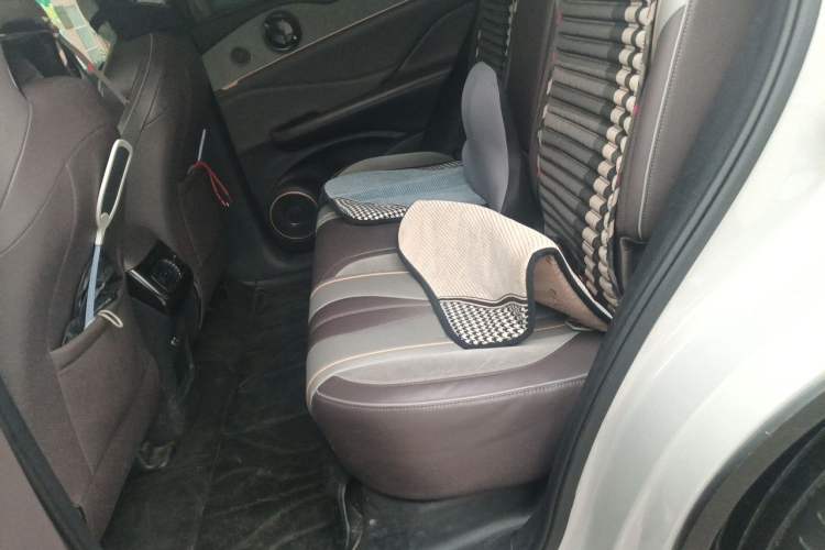 Used BYD Frigate 07 2023 DM-i 205KM Prestige Model Left Rear Seat